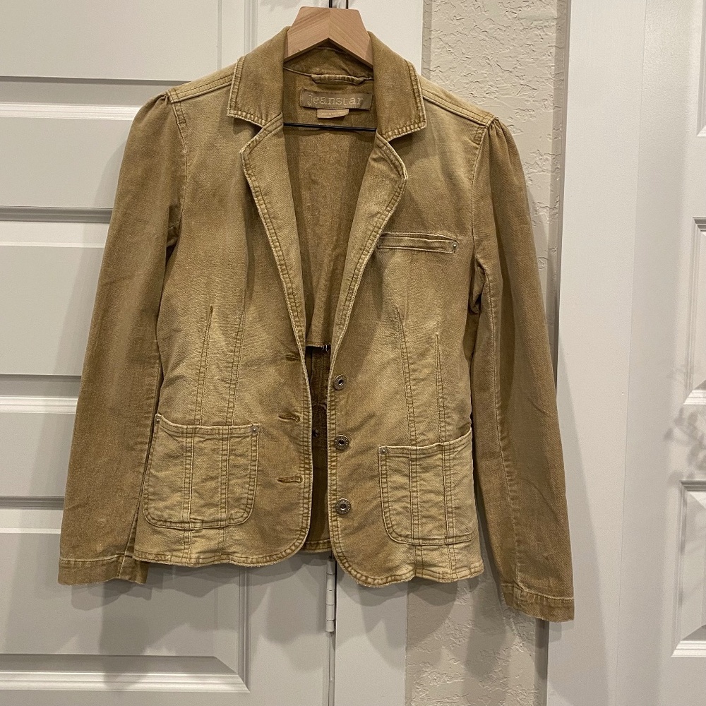Boho/Vintage Jeanstar Size S Tan Blazer 3 Button Closure with 2 front pockets